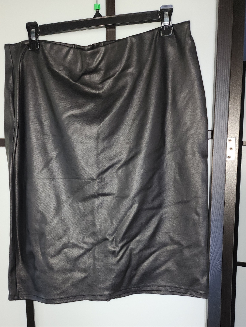Classic Black Faux Leather Pencil Skirt, Sz L
